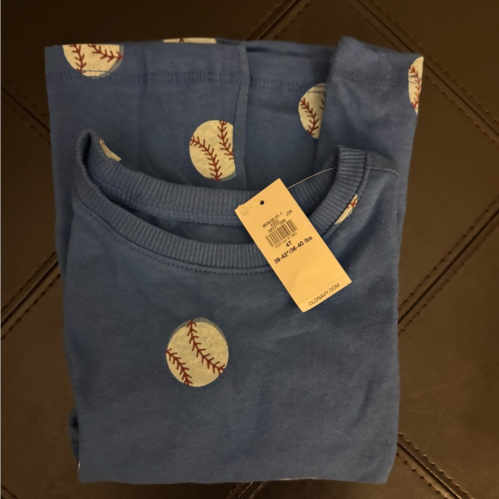 (New) Old Navy printed tee